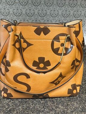 Women's Two-Tone Tan and Brown Shoulder Bag